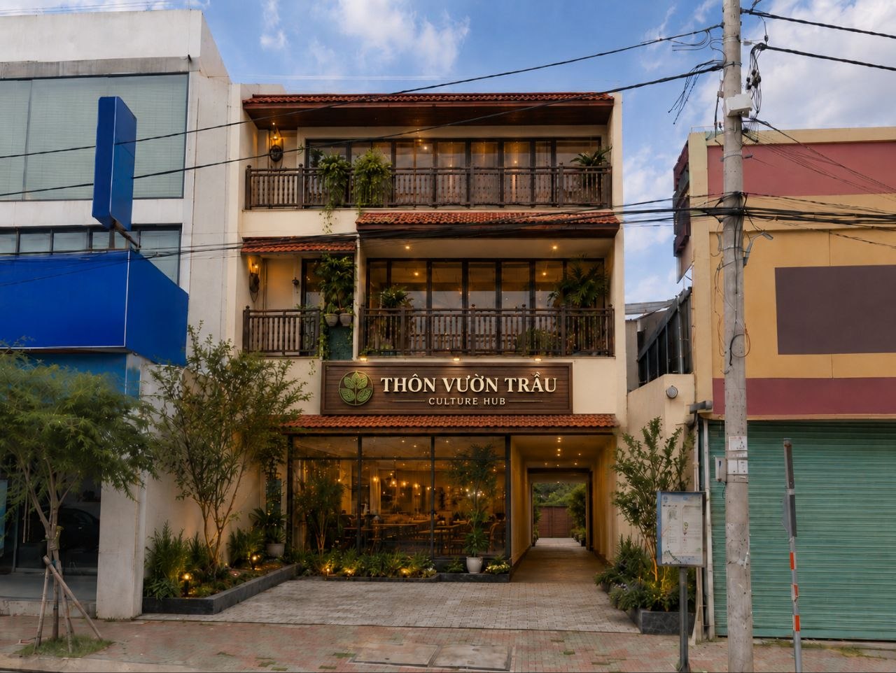 Tổng thể mặt tiền 18 Thôn Vườn Trầu trên mặt phố Hóc Môn